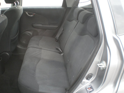 honda fit 2009 gray hatchback sport gasoline 4 cylinders front wheel drive 5 speed manual 13502