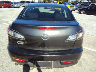 mazda mazda3i 2011 gray sedan touring gasoline 4 cylinders front wheel drive automatic 32901