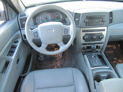 jeep grand cherokee 2007 gray suv laredo 4x4 gasoline 6 cylinders 4 wheel drive automatic 28805
