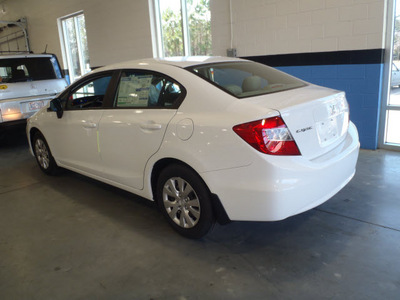 honda civic 2012 white sedan lx gasoline 4 cylinders front wheel drive automatic 28557