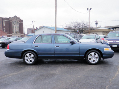 ford crown victoria 2011 blue sedan lx flex fuel 8 cylinders rear wheel drive automatic with overdrive 61832