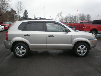 hyundai tucson 2006 gray suv gl gasoline 4 cylinders front wheel drive 5 speed manual 13502