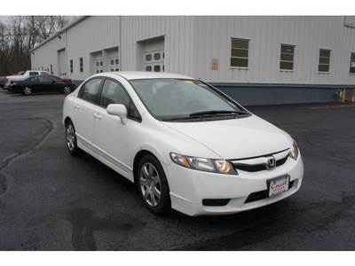 honda civic 2009 white sedan lx gasoline 4 cylinders front wheel drive automatic 08750