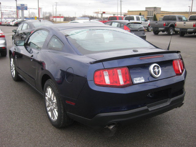 ford mustang 2012 dk  blue coupe v6 premium gasoline 6 cylinders rear wheel drive 6 speed automatic 62863