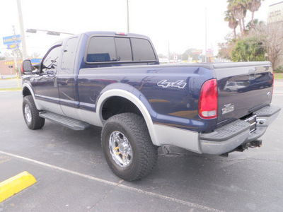 ford f 250 super duty 2006 blue lariat gasoline 10 cylinders 4 wheel drive automatic with overdrive 32401
