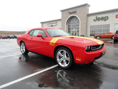 dodge challenger 2009 red coupe r t gasoline 8 cylinders rear wheel drive automatic 60915