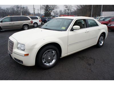 chrysler 300 2006 off white sedan touring gasoline 6 cylinders rear wheel drive automatic 08812