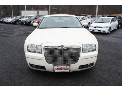 chrysler 300 2006 off white sedan touring gasoline 6 cylinders rear wheel drive automatic 08812