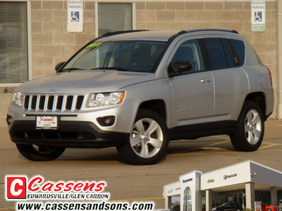 jeep compass 2011 silver suv latitude gasoline 4 cylinders 2 wheel drive automatic 62034