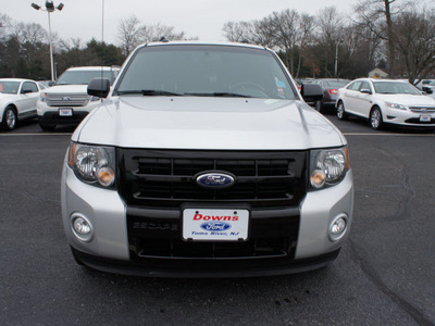 ford escape 2010 silver suv xlt gasoline 4 cylinders front wheel drive automatic 08753