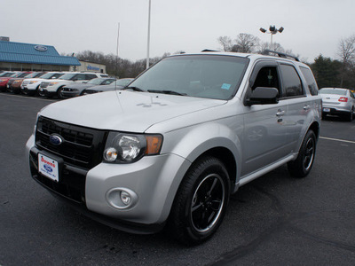 ford escape 2010 silver suv xlt gasoline 4 cylinders front wheel drive automatic 08753