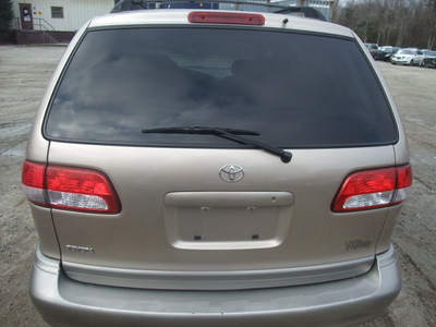 toyota sienna