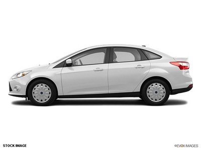 ford focus 2012 white sedan sel gasoline 4 cylinders front wheel drive not specified 46168