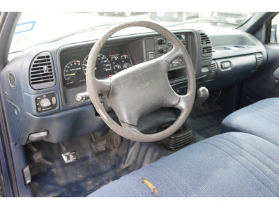 gmc sierra 1500 1996 blue pickup truck sl gasoline v6 rear wheel drive 5 speed manual 77388