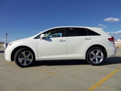 toyota venza 2009 white wagon fwd v6 gasoline 6 cylinders front wheel drive shiftable automatic 90241