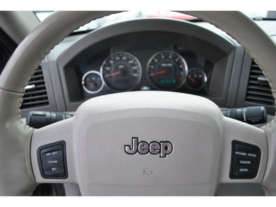 jeep grand cherokee 2006 khaki suv limited gasoline 8 cylinders 4 wheel drive 5 speed automatic 98901