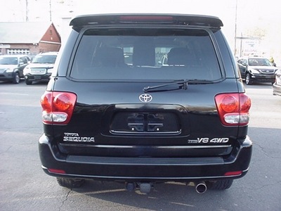 toyota sequoia 2006 black suv limited gasoline 8 cylinders 4 wheel drive automatic 06019