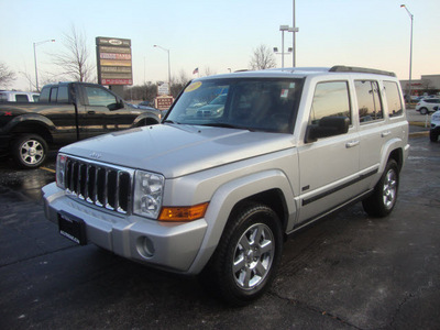 jeep commander 2007 silver suv rocky mountain gasoline 6 cylinders 4 wheel drive automatic 60443