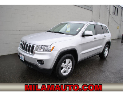 jeep grand cherokee 2011 silver suv laredo gasoline 6 cylinders 4 wheel drive automatic 98371