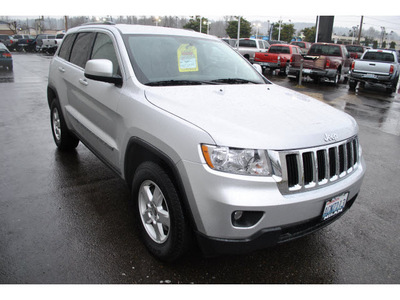 jeep grand cherokee 2011 silver suv laredo gasoline 6 cylinders 4 wheel drive automatic 98371