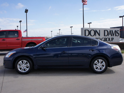 nissan altima 2010 dk  blue sedan 2 5 s gasoline 4 cylinders front wheel drive automatic 76018