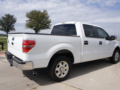 ford f 150 2010 white xlt gasoline 8 cylinders 2 wheel drive automatic 76018