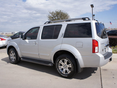 nissan pathfinder 2010 silver suv se gasoline 6 cylinders 2 wheel drive automatic 76018