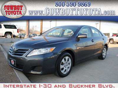 toyota camry 2011 gray sedan le gasoline 4 cylinders front wheel drive automatic 75228