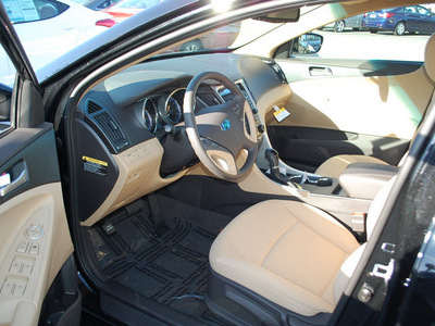 hyundai sonata 2012 black sedan gls gasoline 4 cylinders front wheel drive automatic 94010