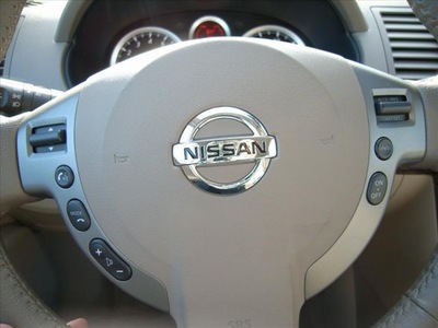 nissan sentra 2011 black sedan 4dr sdn i4 cvt 2 0sl gasoline 4 cylinders front wheel drive automatic 46219