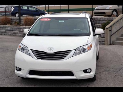 toyota sienna 2012 van xle v6 8 passenger gasoline 6 cylinders front wheel drive 6 speed automatic 46219