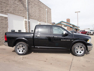 ram ram pickup 1500 2012 black clear coat laramie gasoline 8 cylinders 4 wheel drive automatic 80301