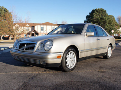 mercedes benz e class 1996 silver sedan e320 gasoline 6 cylinders rear wheel drive automatic 80012