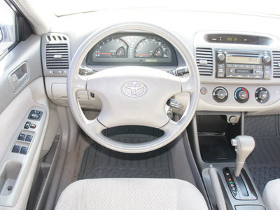 toyota camry 2002 silver sedan le v6 gasoline 6 cylinders front wheel drive automatic with overdrive 80012