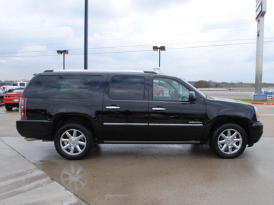 gmc yukon xl 2011 black suv denali flex fuel 8 cylinders all whee drive automatic 76087