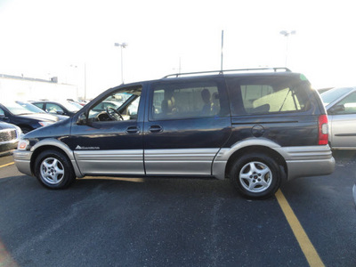 pontiac montana 2005 dk  blue van montanavision gasoline 6 cylinders front wheel drive automatic 60915