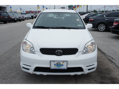 toyota matrix 2004 white wagon xr gasoline 4 cylinders front wheel drive automatic 77388