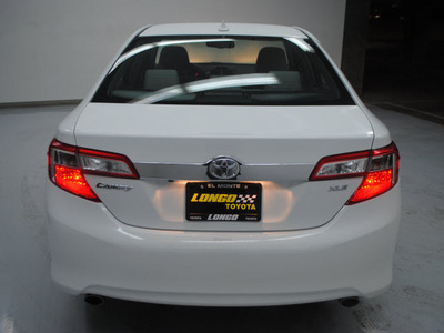 toyota camry 2012 white sedan xle v6 gasoline 6 cylinders front wheel drive automatic 91731