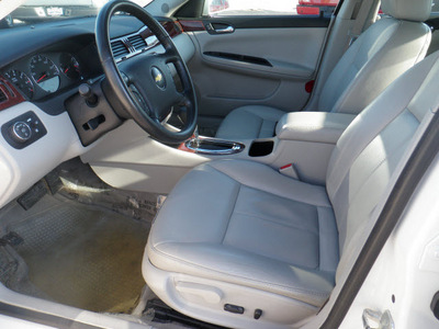 chevrolet impala 2007 white sedan lt gasoline 6 cylinders front wheel drive automatic 61832