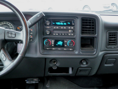 chevrolet silverado 2500hd 2006 pewter lt diesel 8 cylinders 4 wheel drive automatic 55318