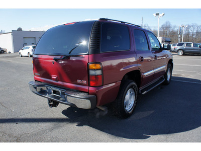 gmc yukon 2004 red suv sle flex fuel 8 cylinders 4 wheel drive automatic with overdrive 08902