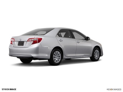 toyota camry 2012 sedan le gasoline 4 cylinders front wheel drive not specified 55448