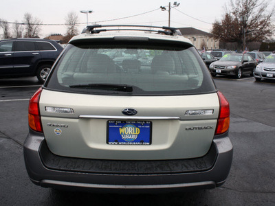subaru outback 2005 champagne gold wagon 2 5i gasoline 4 cylinders all whee drive automatic 07701