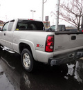 chevrolet silverado 1500 2006 silver z 71 gasoline 8 cylinders 4 wheel drive automatic 45036