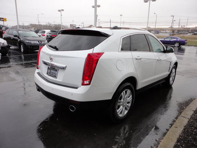 cadillac srx 2011 white luxury collection gasoline 6 cylinders front wheel drive automatic 45036