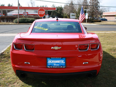 chevrolet camaro 2010 red coupe rs gasoline 6 cylinders rear wheel drive automatic 07702