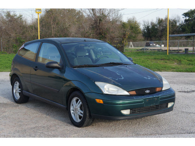 ford focus 2000 dk  green coupe zx3 gasoline 4 cylinders front wheel drive automatic 77037