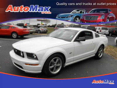 ford mustang 2006 white coupe gt premium gasoline 8 cylinders rear wheel drive automatic 34474