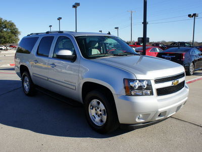 chevrolet suburban 2011 silver suv lt flex fuel 8 cylinders 4 wheel drive automatic 76087