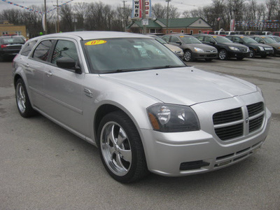 dodge magnum 2007 silver wagon se gasoline 6 cylinders rear wheel drive automatic 62863